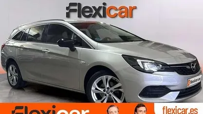 Usado Opel Astra Business Elegance 131 CV (96 kW) 2021 Gris Familiar