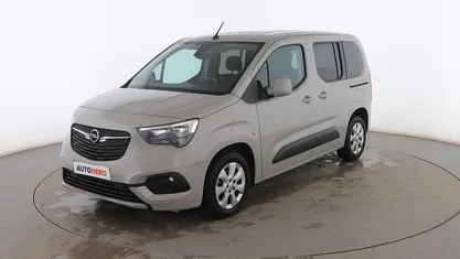 Usado Opel Combo Life Selective 110 CV (80 kW) 2020 Monovolumen