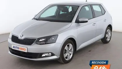 Gris Usado 2017 Skoda Fabia Ambition Utilitario | 11.399 € (Precio justo)