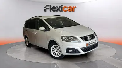 Usado Seat Alhambra Style 151 CV (111 kW) 2020 Gris Monovolumen
