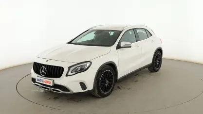 Usado Mercedes GLA200 Urban 135 CV (99 kW) 2019 Blanco SUV
