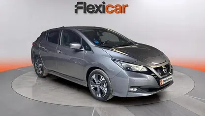 Usado Nissan Leaf N-Connecta 160 kW (218 CV) 2022 Gris Utilitario