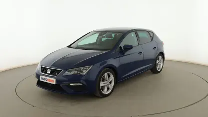 Usado Seat Leon FR 131 CV (96 kW) 2019 Azul Berlina