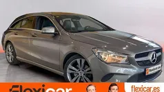 Gris Usado 2018 Mercedes CLA200 Shooting Brake Familiar | 22.990 € (Precio justo)