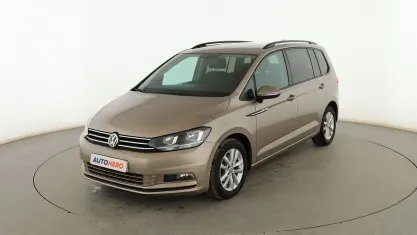 Usado VW Touran Advance 150 CV (110 kW) 2017 Amarillo Monovolumen