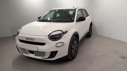 Usado Fiat 600E Red 114 kW (156 CV) 2024 Blanco