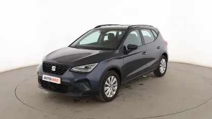 Usado Seat Arona Style 110 CV (80 kW) 2022 Gris SUV