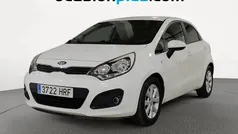 Blanco Usado 2013 Kia Rio Utilitario | 8390 € (Precio justo)