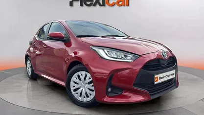 Usado Toyota Yaris Hybrid Active 116 CV (85 kW) 2023 Utilitario