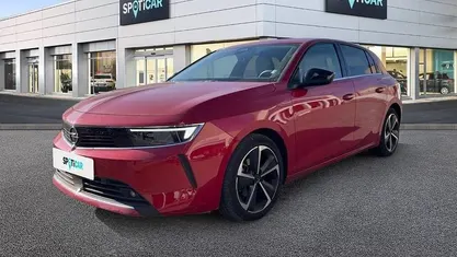 Usado Opel Astra Elegance 130 CV (95 kW) 2022 Rojo Berlina