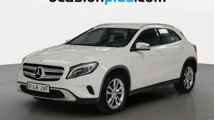 Usado Mercedes GLA200 AMG line 136 CV (100 kW) 2016 Blanco SUV