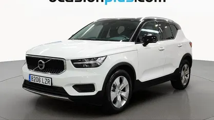 Usado Volvo XC40 Momentum 163 CV (119 kW) 2022 SUV