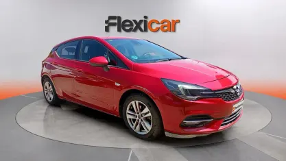Usado Opel Astra Business Elegance 131 CV (96 kW) 2020 Rojo Berlina