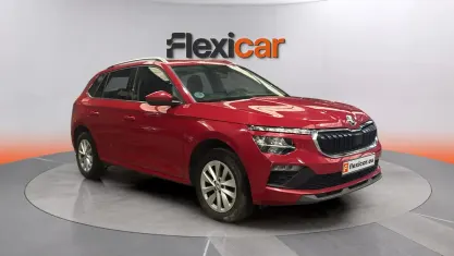 Usado Skoda Kamiq Selection 116 CV (85 kW) 2024 Rojo SUV