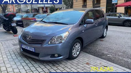 Usado Toyota Verso Advance 126 CV (92 kW) 2010 Gris Monovolumen