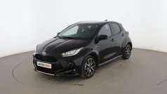 Negro Usado 2021 Toyota Yaris Hybrid Style Utilitario | 19.699 € (Precio justo)