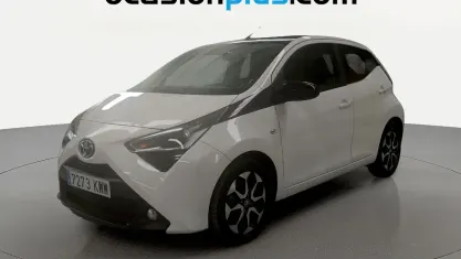 Używany Toyota Aygo X-clusiv 72 KM (52 kW) 2019 Biały Hatchback