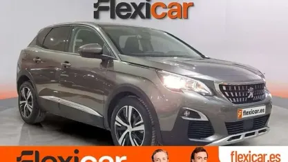 Usado Peugeot 3008 Allure 120 CV (88 kW) 2017 Gris SUV