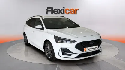 Usado Ford Focus ST-Line 155 CV (114 kW) 2023 Blanco Familiar