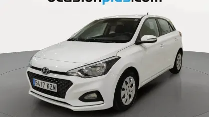 Usado Hyundai i20 75 CV (55 kW) 2019 Blanco Utilitario