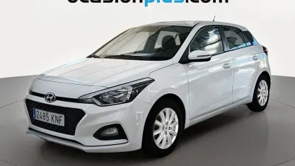 Usado Hyundai i20 75 CV (55 kW) 2018 Blanco Utilitario
