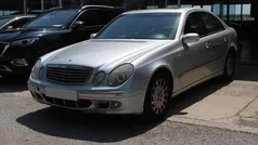 Gris Usado 2002 Mercedes E270 Classic Berlina | 1650 €