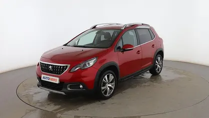 Usado Peugeot 2008 Allure 114 CV (83 kW) 2019 Rojo SUV