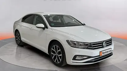Usado VW Passat Executive 151 CV (111 kW) 2020 Blanco Berlina