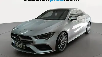 Usado Mercedes CLA200 AMG 163 CV (119 kW) 2022 Gris plata Berlina