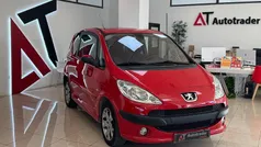 Rojo Usado 2009 Peugeot 1007 Sport Utilitario | 5599 € (Precio justo)