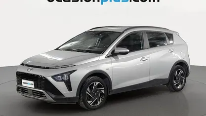 Usado Hyundai Bayon 100 CV (73 kW) 2022 Gris plata SUV