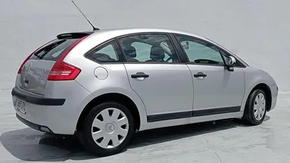 Usado Citroën C4 110 CV (80 kW) 2006 Gris / plata Berlina