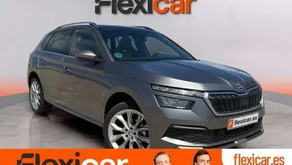 Usado Skoda Kamiq Sport 150 CV (110 kW) 2022 Gris SUV