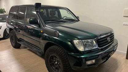 Käytetty Toyota Land Cruiser 204 HP (150 kW) 2002 Vihreä Katumaasturi