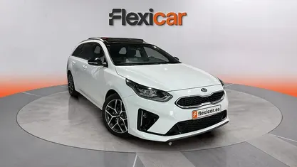 Usado Kia Ceed GT GT-Line 140 CV (102 kW) 2019 Blanco Familiar