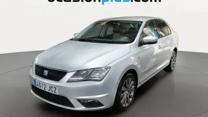 Usado Seat Toledo I-Tech 105 CV (77 kW) 2015 Gris plata Utilitario