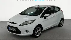 Blanco Usado 2012 Ford Fiesta Trend Utilitario | 6490 € (Precio justo)
