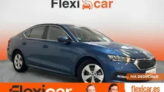 Azul Usado 2021 Skoda Octavia Ambition Berlina | 16.490 € (Precio justo)