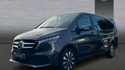 Usado Mercedes V250 190 CV (139 kW) 2023 Gris / plata Monovolumen