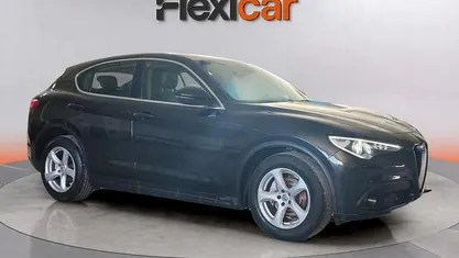 Negro Usado 2017 Alfa Romeo Stelvio SUV | 16.990 € (Precio justo)