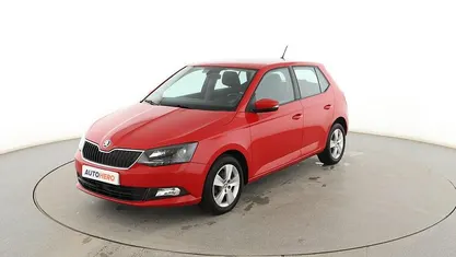 Usado Skoda Fabia Ambition 95 CV (69 kW) 2018 Rojo Berlina