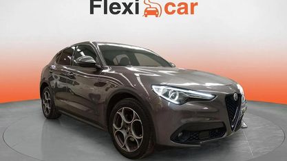 Usado Alfa Romeo Stelvio Sprint 160 CV (117 kW) 2022 Gris SUV