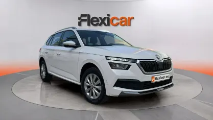 Usado Skoda Kamiq Ambition 110 CV (80 kW) 2021 Blanco SUV