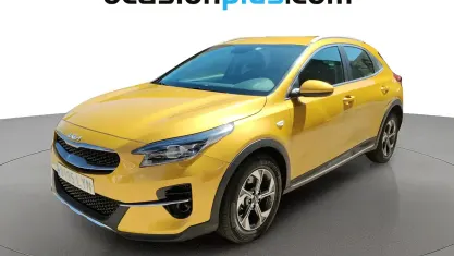 Usado Kia XCeed 160 CV (117 kW) 2022 Amarillo SUV