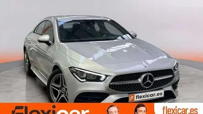 Usado Mercedes CLA220 190 CV (139 kW) 2025 Gris Berlina