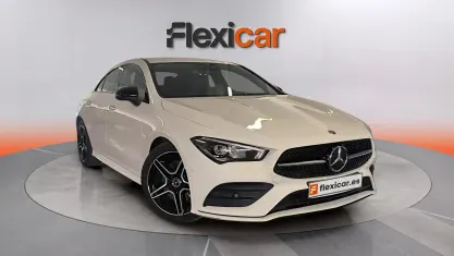Usado Mercedes CLA200 163 CV (119 kW) 2020 Blanco Coupe