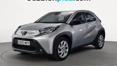Gris Usado 2024 Toyota Aygo Play Utilitario | 14.019 € (Precio justo)