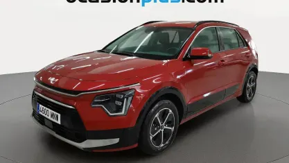 Usado Kia Niro 141 CV (103 kW) 2024 Rojo SUV