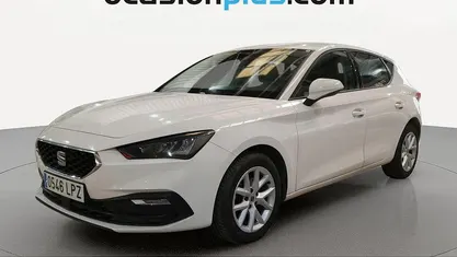 Usado Seat Leon Style 115 CV (84 kW) 2021 Blanco Utilitario