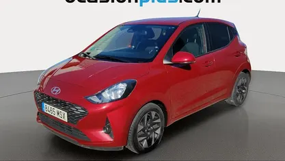 Usado Hyundai i10 64 CV (47 kW) 2024 Rojo Utilitario